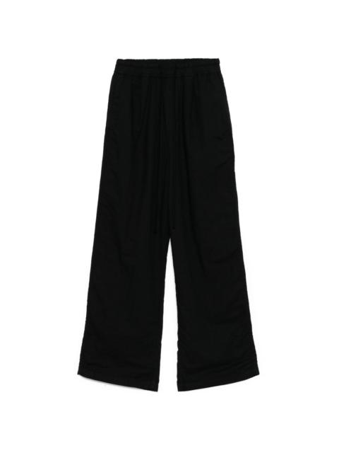straight trousers