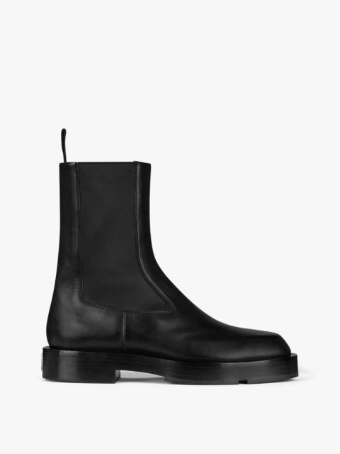 SQUARED CHELSEA BOOTS IN BOX LEATHER