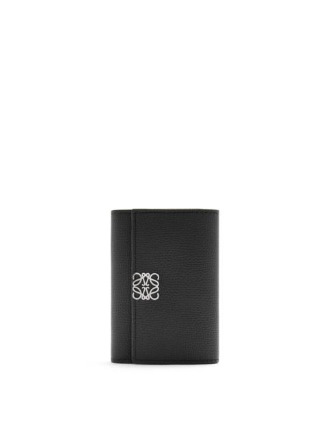 Loewe Anagram small vertical wallet in pebble grain calfskin