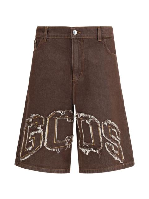 GCDS frayed logo-patch shorts