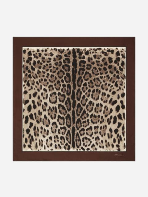 Leopard-print twill scarf (90x90)