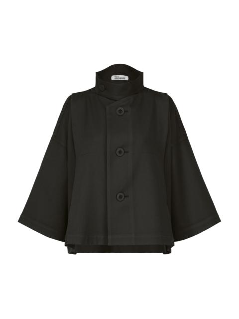 132 5. ISSEY MIYAKE WOOL LIKE FLAT TUCK