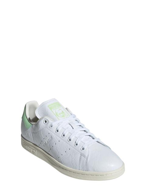 Primegreen Stan Smith Sneaker in White/Semi Green/Off White