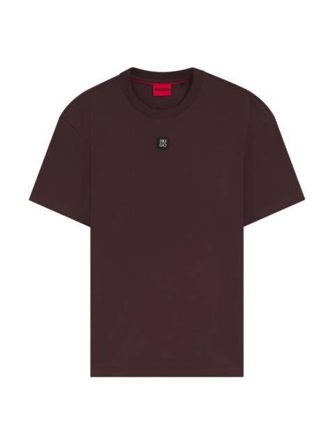 HUGO INTERLOCK-COTTON T-SHIRT WITH METALLIC STACKED-LOGO BADGE