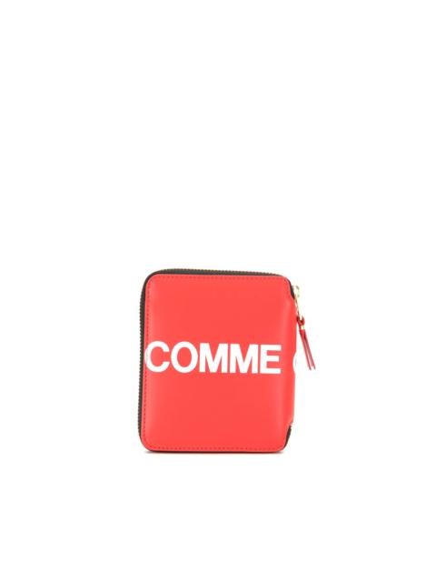 Comme Des Garçons logo zipped wallet
