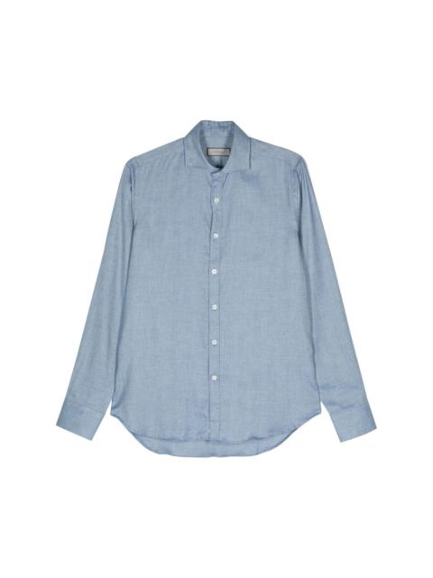 cutaway-collar button-up shirt