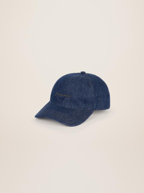 JACQUEMUS La casquette de Nîmes
