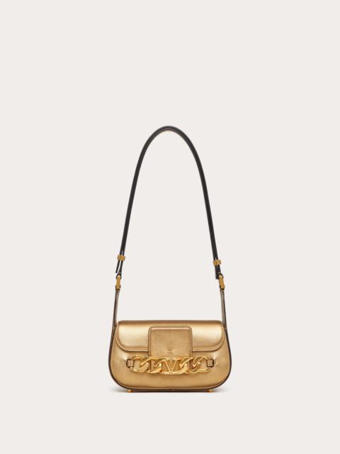 VLOGO CHAIN SMALL LAMINATED NAPPA SHOULDER BAG