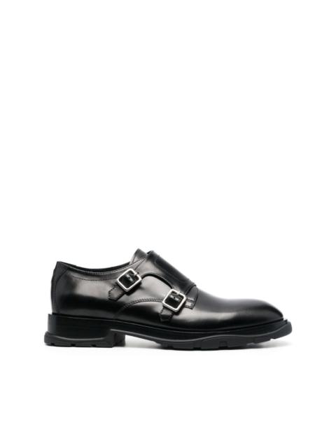 front-buckle-fastening monk shoes