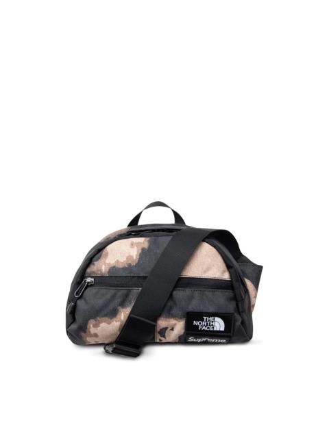 Supreme x The North Face Roo II belt bag