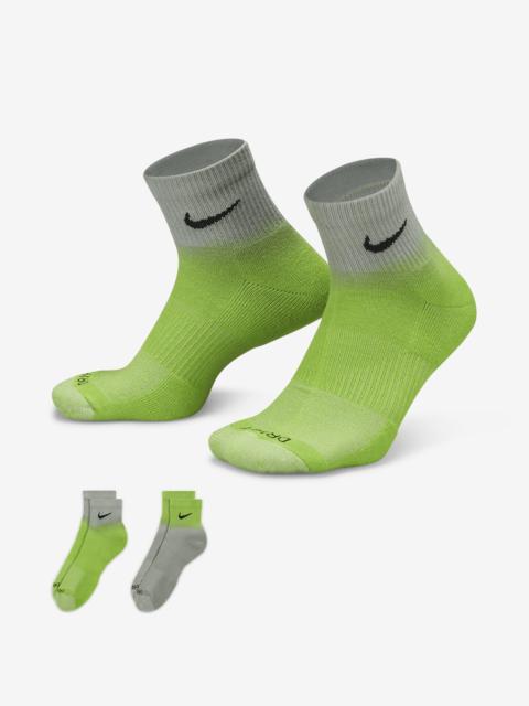 Nike Nike Everyday Plus Cushioned Ankle Socks
