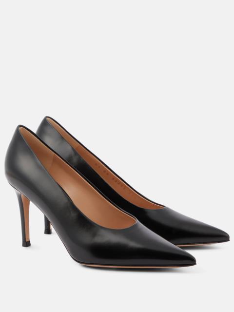Gianvito Rossi Robbie leather pumps