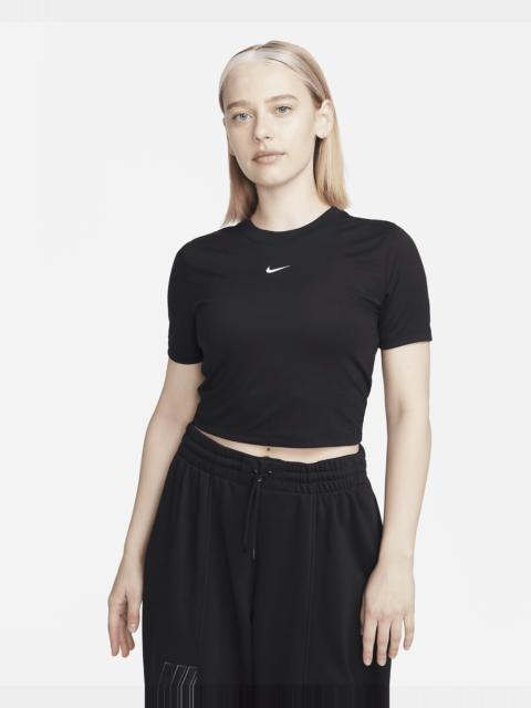 Nike Sportswear Essential Women's Slim Cropped T-Shirt