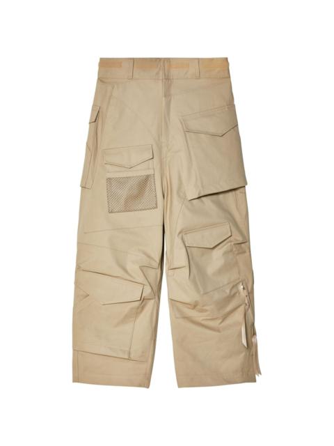 wide-leg cargo trousers