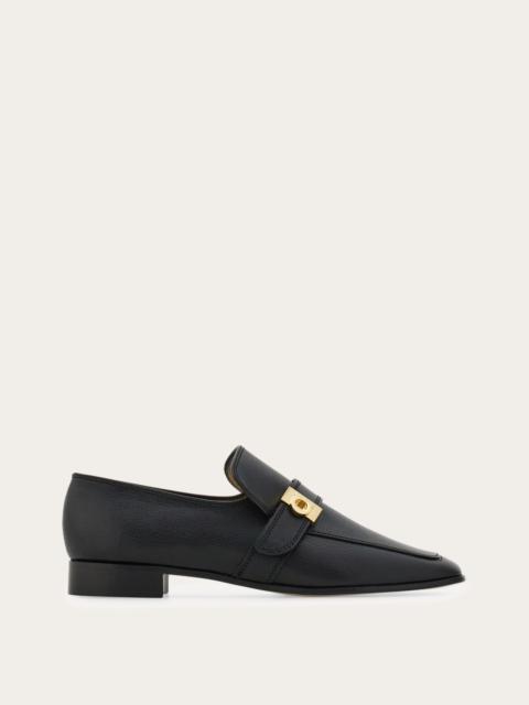 FERRAGAMO Hug buckle loafer