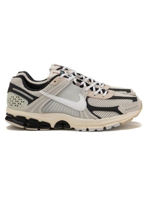 Nike Zoom Vomero 5 "슈퍼소닉"스니커머스