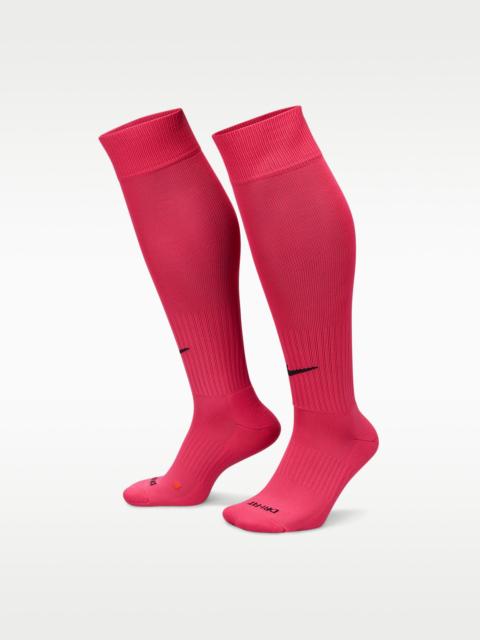 Nike Nike Classic 2 Cushioned Over-the-Calf Socks