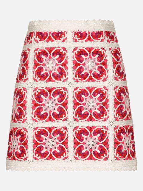 Brick-stitched crochet skirt with Majolica print