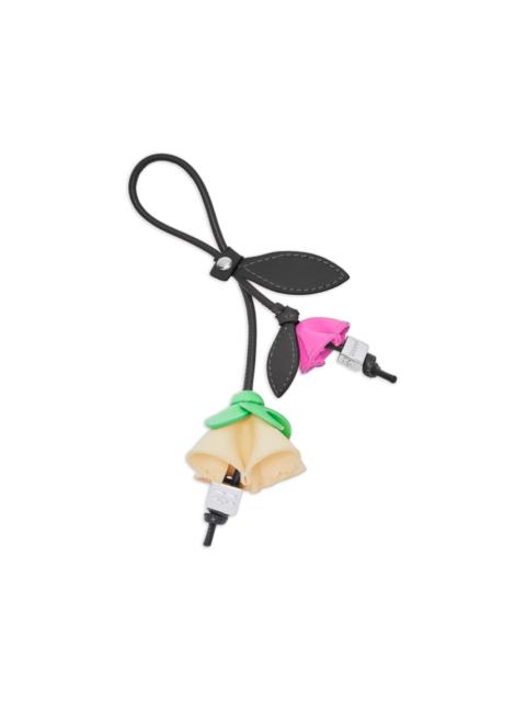 GANNI flower charm keyring