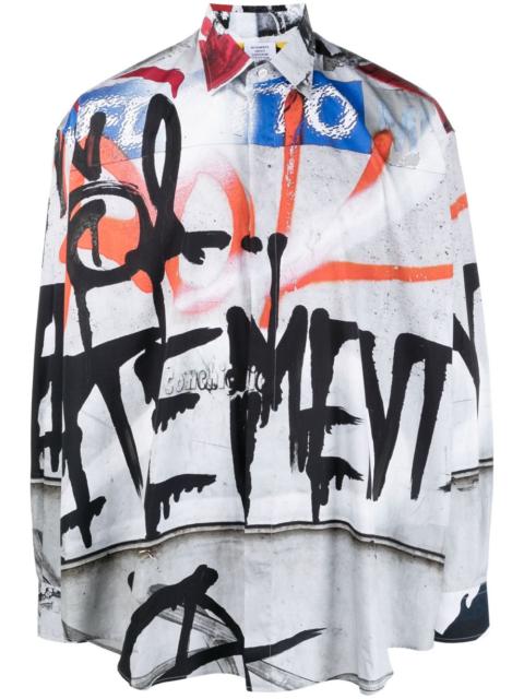 VETEMENTS graffiti-print long-sleeve cotton shirt