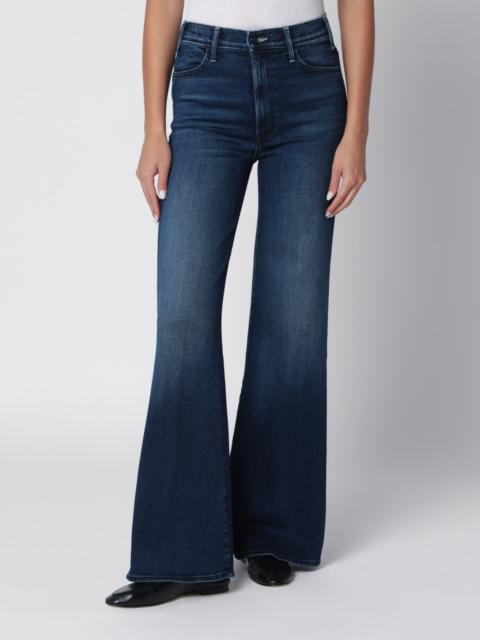MOTHER The Hustler Roller Sneak jeans in dark blue denim