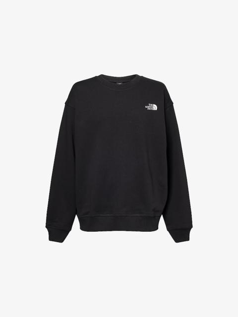 【送料&関税込】The North Face Redbox Cotton Sweatshirt The North Face Redbox Cotton Sweatshirt | italist