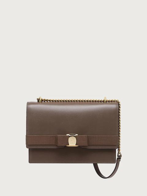 FERRAGAMO VARA BOW CROSS BODY BAG (M)