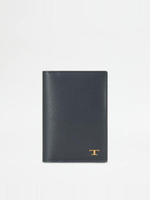 Tod's PASSPORT HOLDER IN LEATHER - BLUE