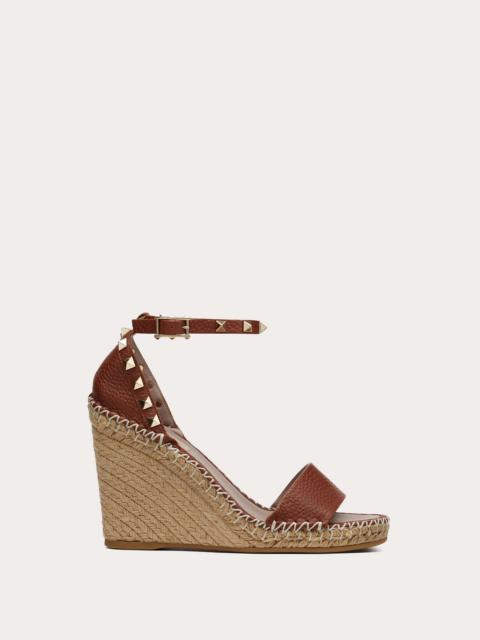 Valentino DOUBLE ROCKSTUD GRAINY CALFSKIN WEDGE SANDAL 95 MM