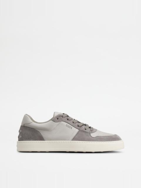 SNEAKERS IN LEATHER - GREY