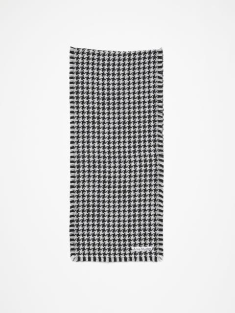 Acne Studios Houndstooth scarf - Black/white