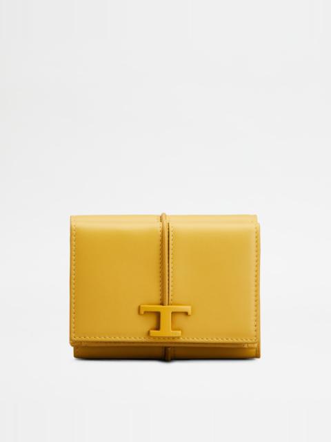 Tod's T TIMELESS WALLET IN LEATHER - YELLOW
