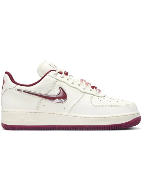 Nike 나이키 에어 포스 1 낮은 '07 SE PRM 발렌타인 데이 (2024) (여자)