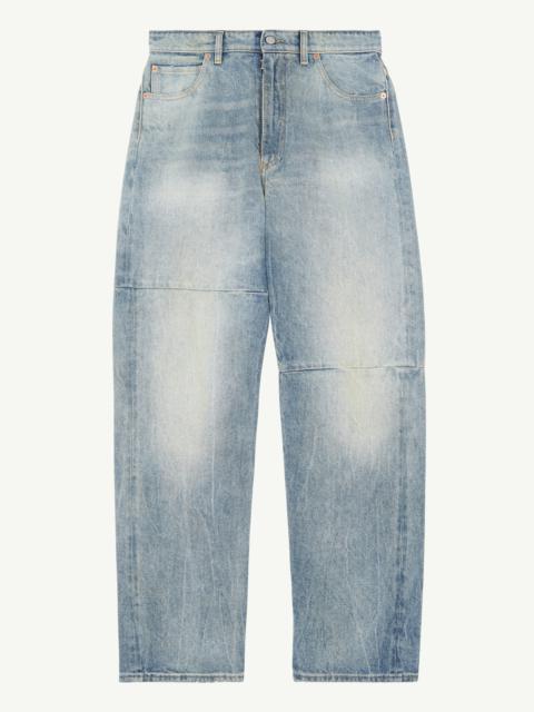Mid-rise  jeans