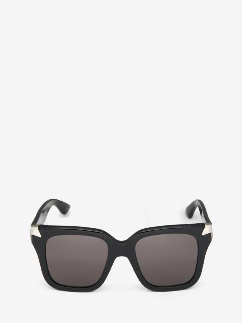 Alexander McQueen Women's Punk Rivet Oversize Sunglasses in Black/smoke