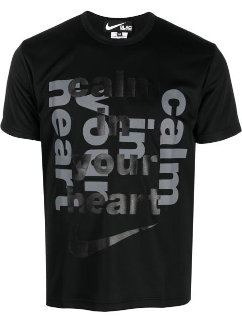 BLACK COMME des GARÇONS slogan-print Swoosh T-shirt