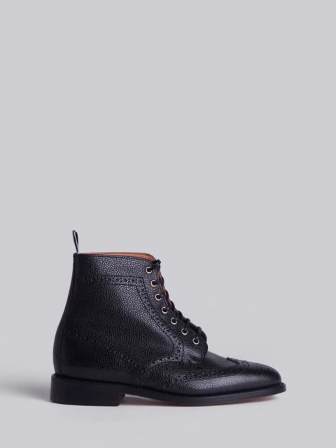 Wingtip Brogue Boot With Leather Sole In Black Pebble Grain