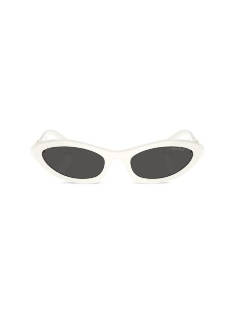 cat-eye frame tinted sunglasses