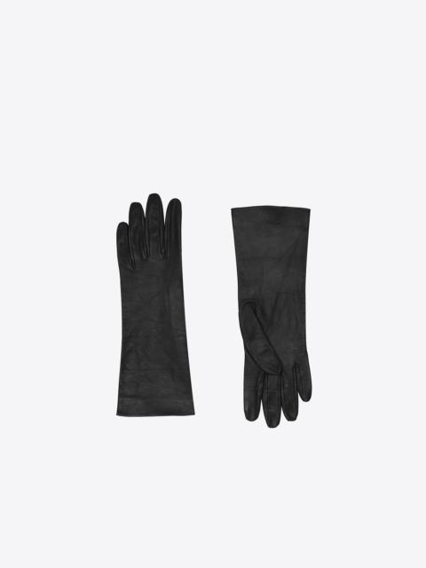 gloves in leather