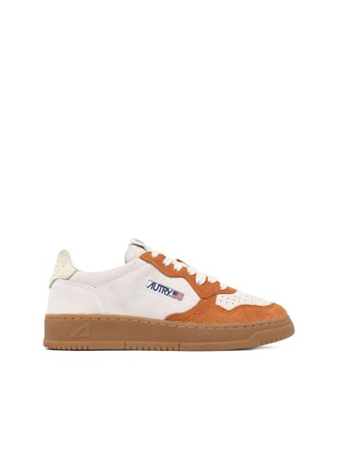 AUTRY Medalist low lace-up sneakers