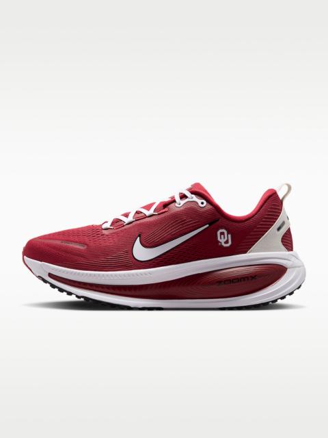 Nike Nike College Vomero 18 (Oklahoma) Men's Road Running Shoes